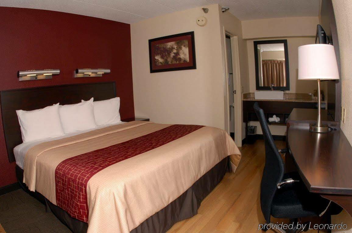 Travelodge By Wyndham Peoria Exterior photo
